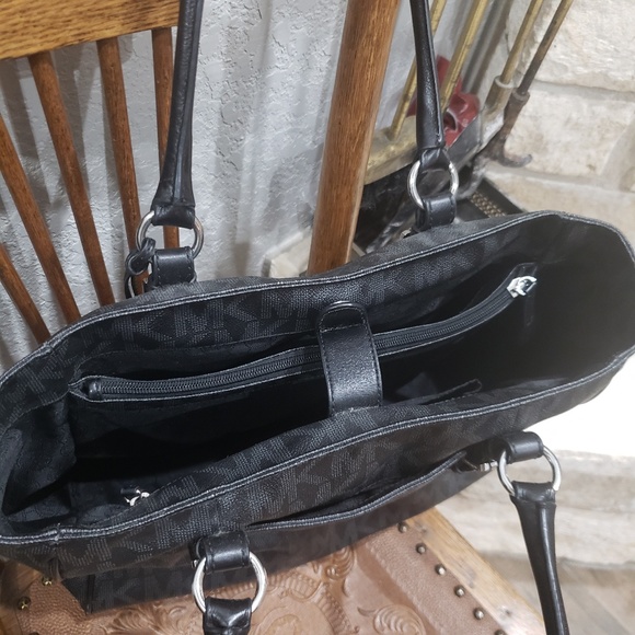 Handbag - Picture 4 of 8